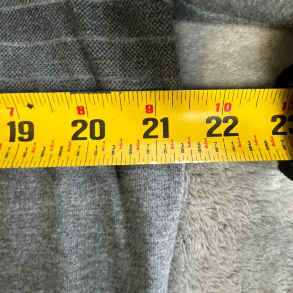 Travis Mathew Quarter Zip‎ Pullover Mens Size Medium Gray Striped Golf Sweater